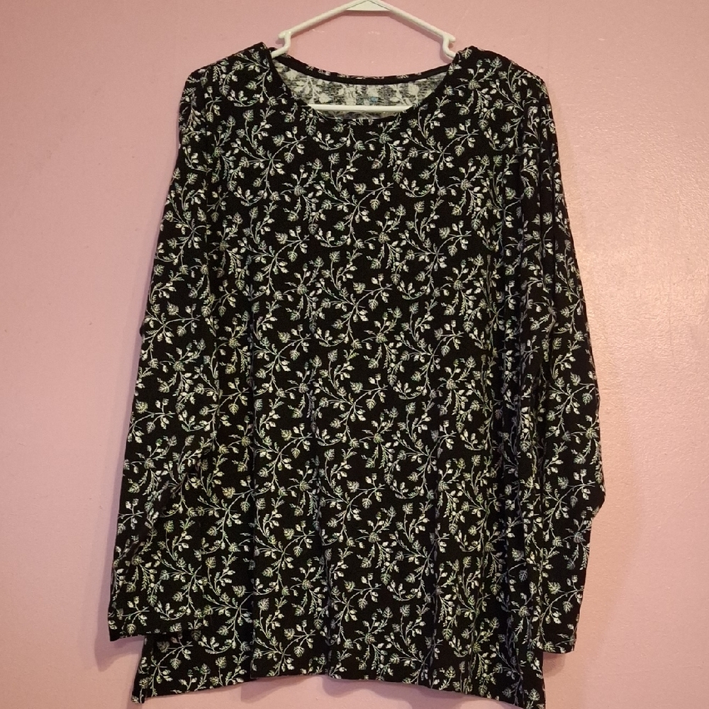 Croft & Barrow Black and White Floral Blouse